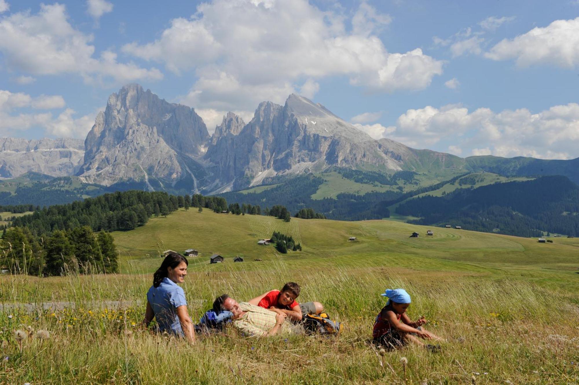 Dolomites Living Hotel Tirler Alpe Di Siusi Exterior foto
