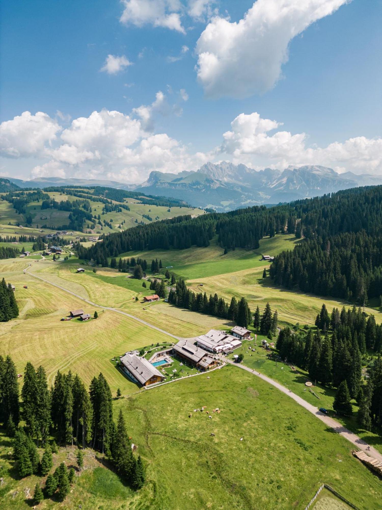 Dolomites Living Hotel Tirler Alpe Di Siusi Exterior foto
